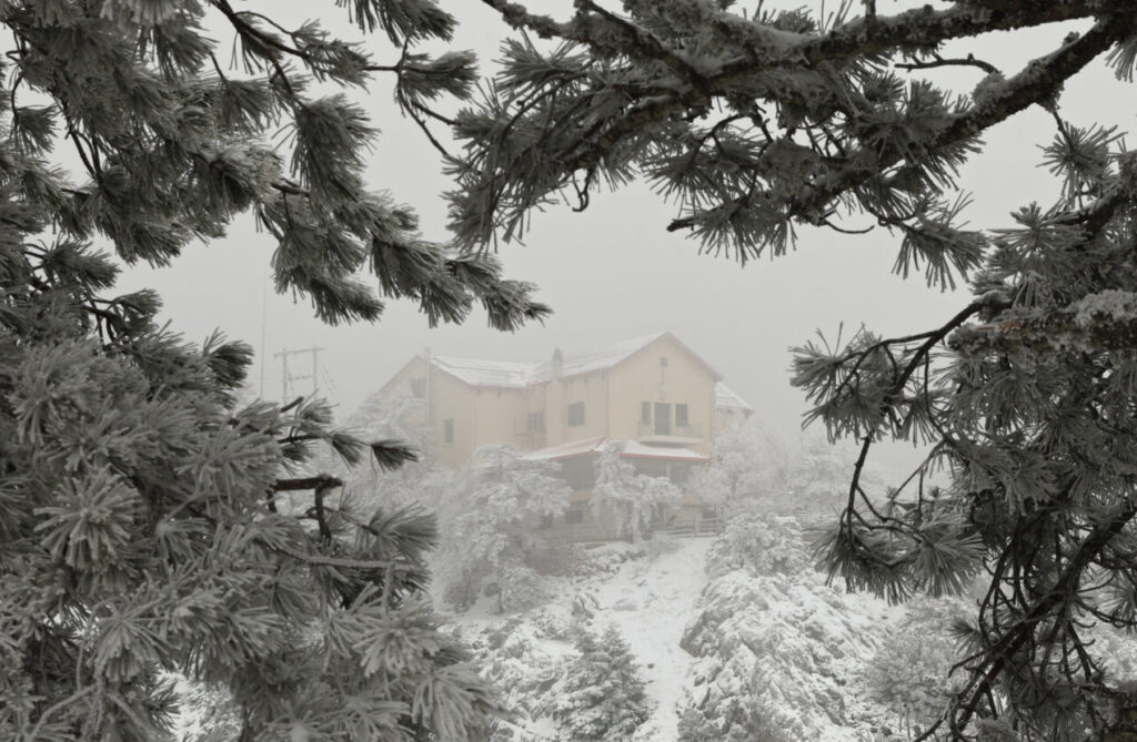 Ισχυρό κύμα ψύχους: Στα λευκά η βόρεια Ελλάδα – διίστανται οι γνώμες για την Αττική