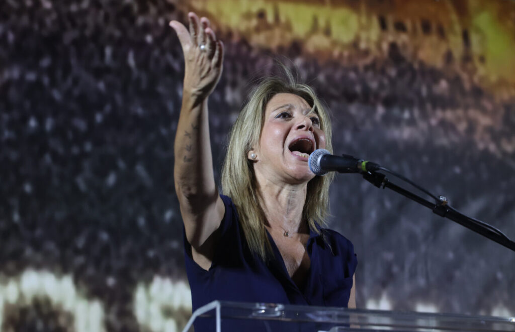 Μαρία Καρυστιανού: Αποχωρεί καταγγέλλοντας από το ΔΣ του Συλλόγου Θυμάτων Τεμπών