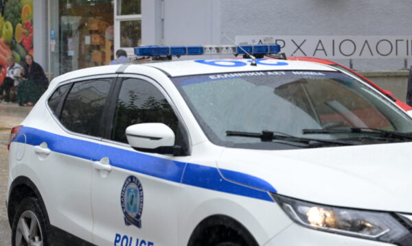 &Sigma;ύ&lambda;&lambda;&eta;&psi;&eta; &delta;ύ&omicron; &mu;&epsilon;&lambda;ώ&nu; &tau;&eta;&sigmaf; &sigma;&pi;&epsilon;ί&rho;&alpha;&sigmaf; &laquo;&Rho;&omicron;&zeta; &Pi;ά&nu;&theta;&eta;&rho;&epsilon;&sigmaf;&raquo;