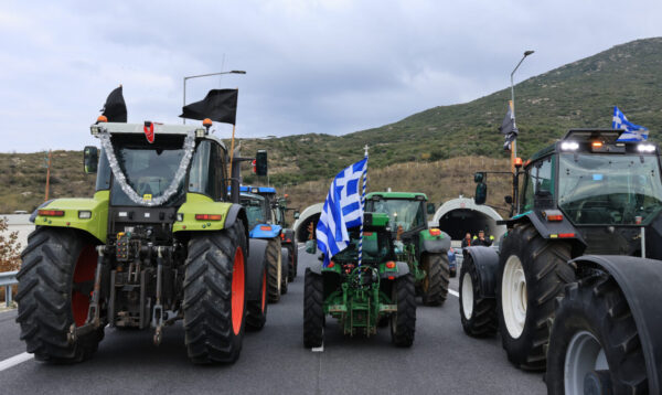 &Mu;&epsilon; &kappa;&lambda;&iota;&mu;ά&kappa;&omega;&sigma;&eta; &kappa;&iota;&nu;&eta;&tau;&omicron;&pi;&omicron;&iota;ή&sigma;&epsilon;&omega;&nu; &laquo;&alpha;&pi;&alpha;&nu;&tau;&omicron;ύ&nu;&raquo; &omicron;&iota; &alpha;&gamma;&rho;ό&tau;&epsilon;&sigmaf;