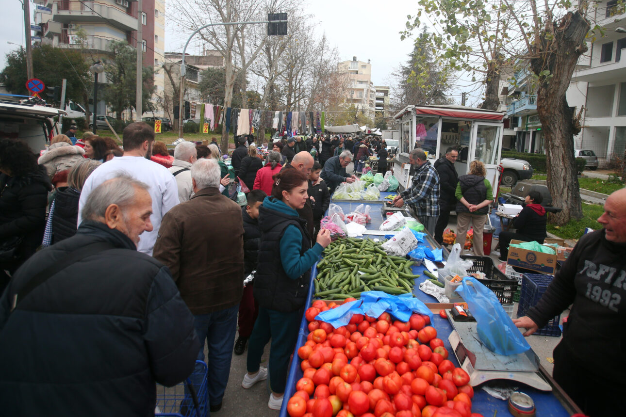 Λαϊκές αγορές: Αίσια έκβαση στη συνάντηση με την ηγεσία του υπ. Ανάπτυξης – Ακολουθεί το Οικονομικών